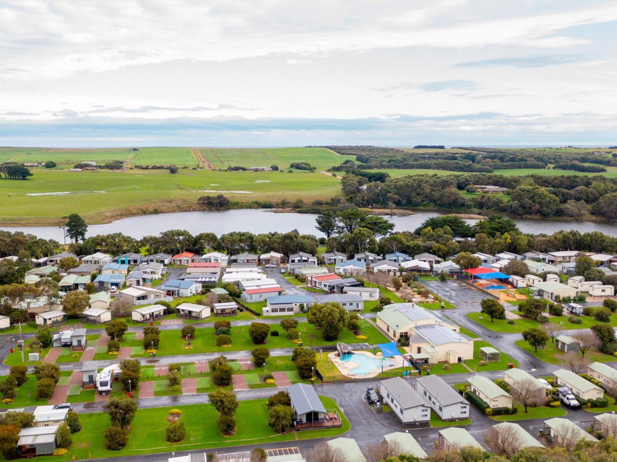 Nrma Warrnambool Riverside Holiday Park Екстер'єр фото